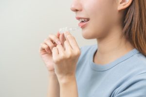 choosing invisalign treatment crooked teeth